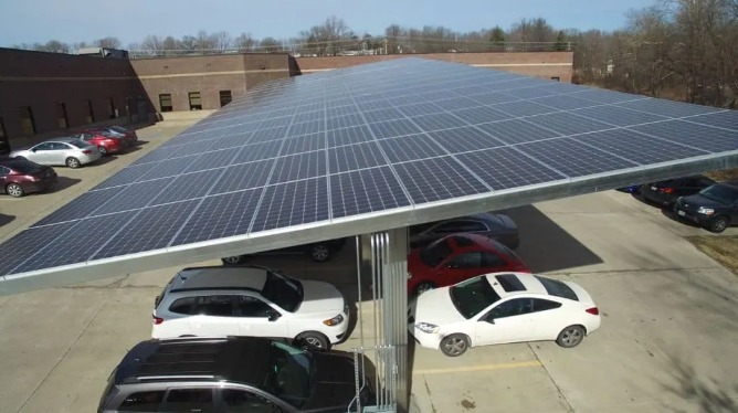 Phoenix Distribution Hub — Meridian solar carport in Phoenix, AZ